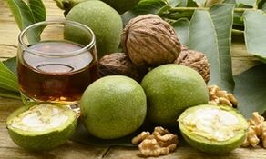 Infusão de noz para remover parasitas do corpo